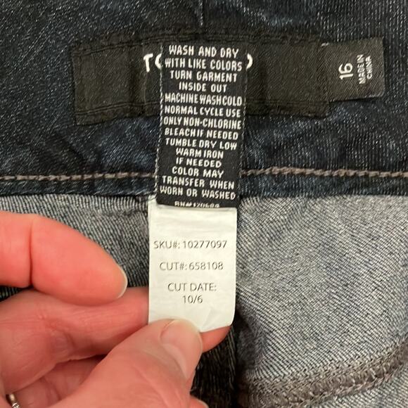 TORRID Dark Wash Stretch Skinny Ankle Jeans Size 16 - Picture 5 of 9